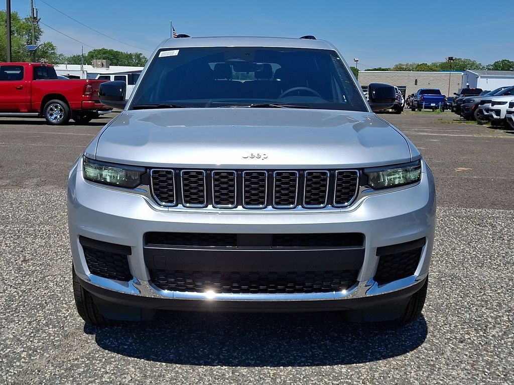 New 2026 Jeep Grand Cherokee L LAREDO X 4X4 Sport Utility