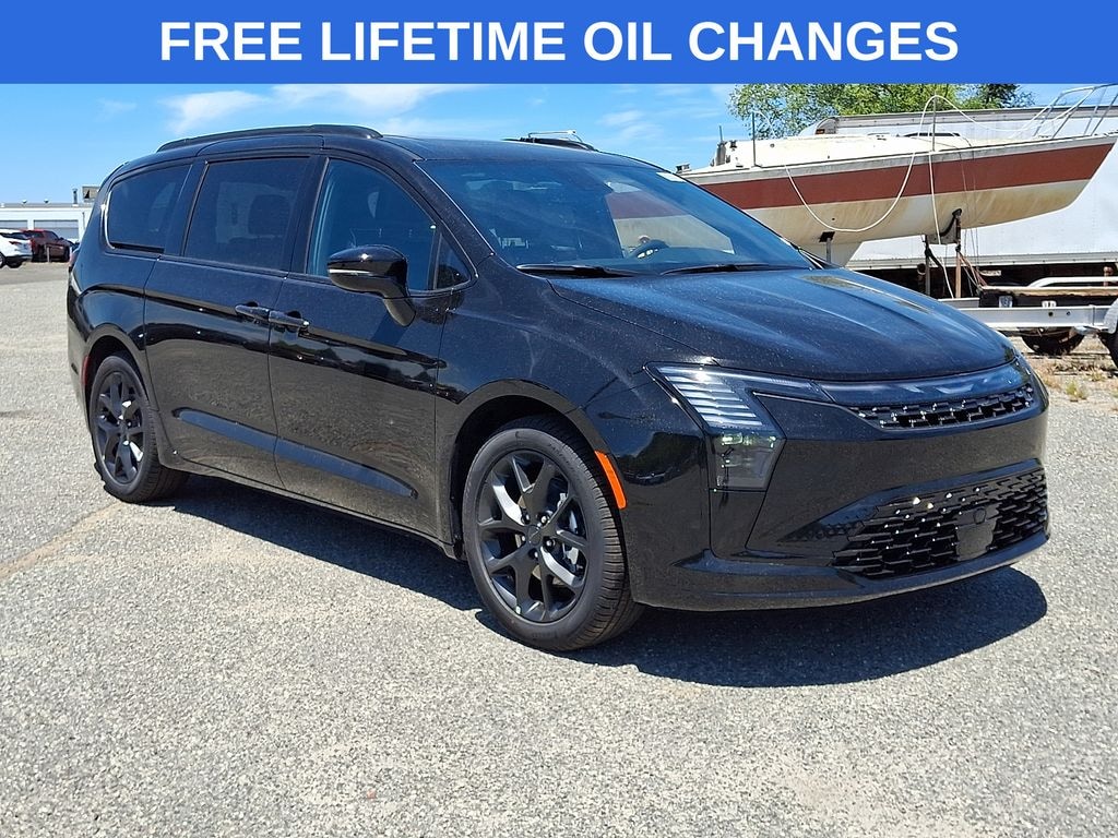 New 2027 Chrysler Pacifica LIMITED Passenger Van