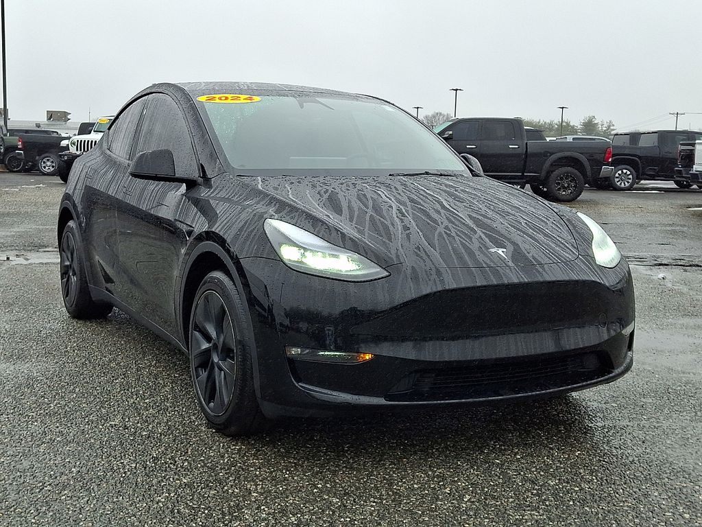 Used 2024 Tesla Model Y Long Range with VIN 7SAYGDEE0RF200534 for sale in Lumberton, NJ