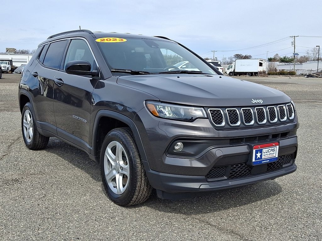 Used 2023 Jeep Compass Latitude SUV