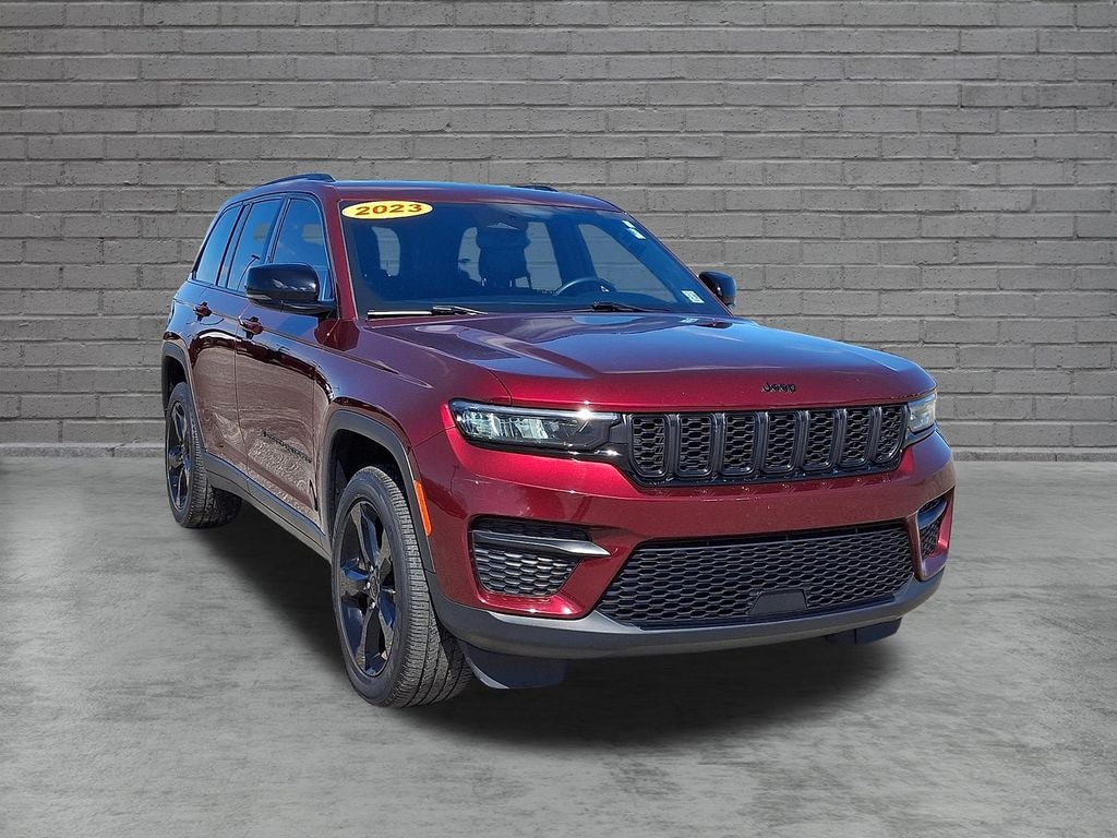 Used 2023 Jeep Grand Cherokee Altitude X SUV