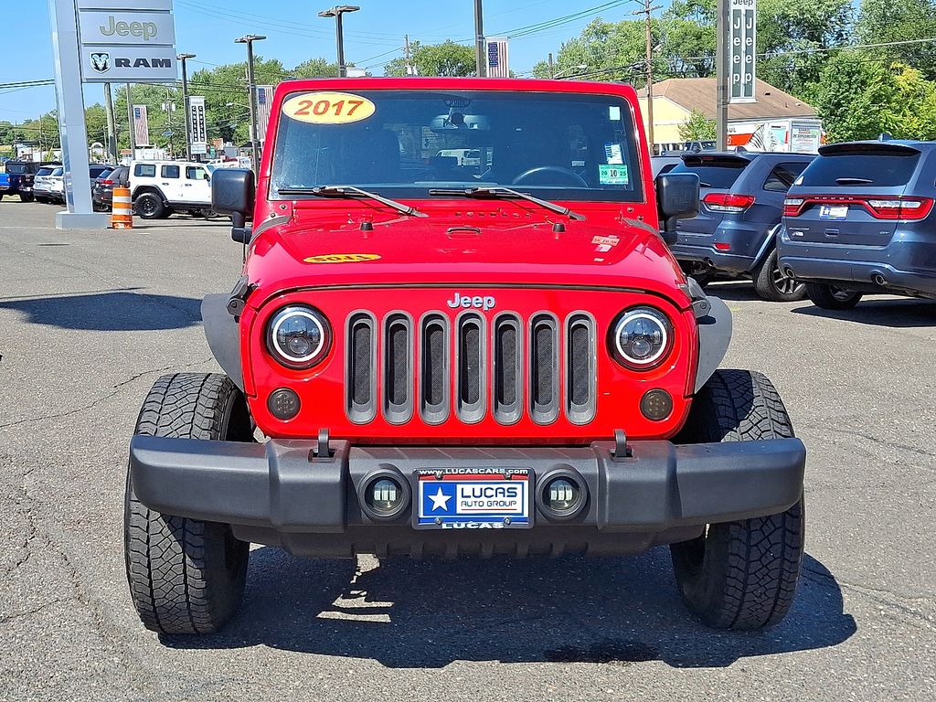 2017 Jeep Wrangler Unlimited Sport photo 3