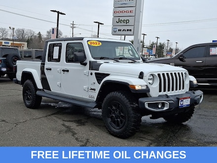 2022 Jeep Gladiator Sport Truck
