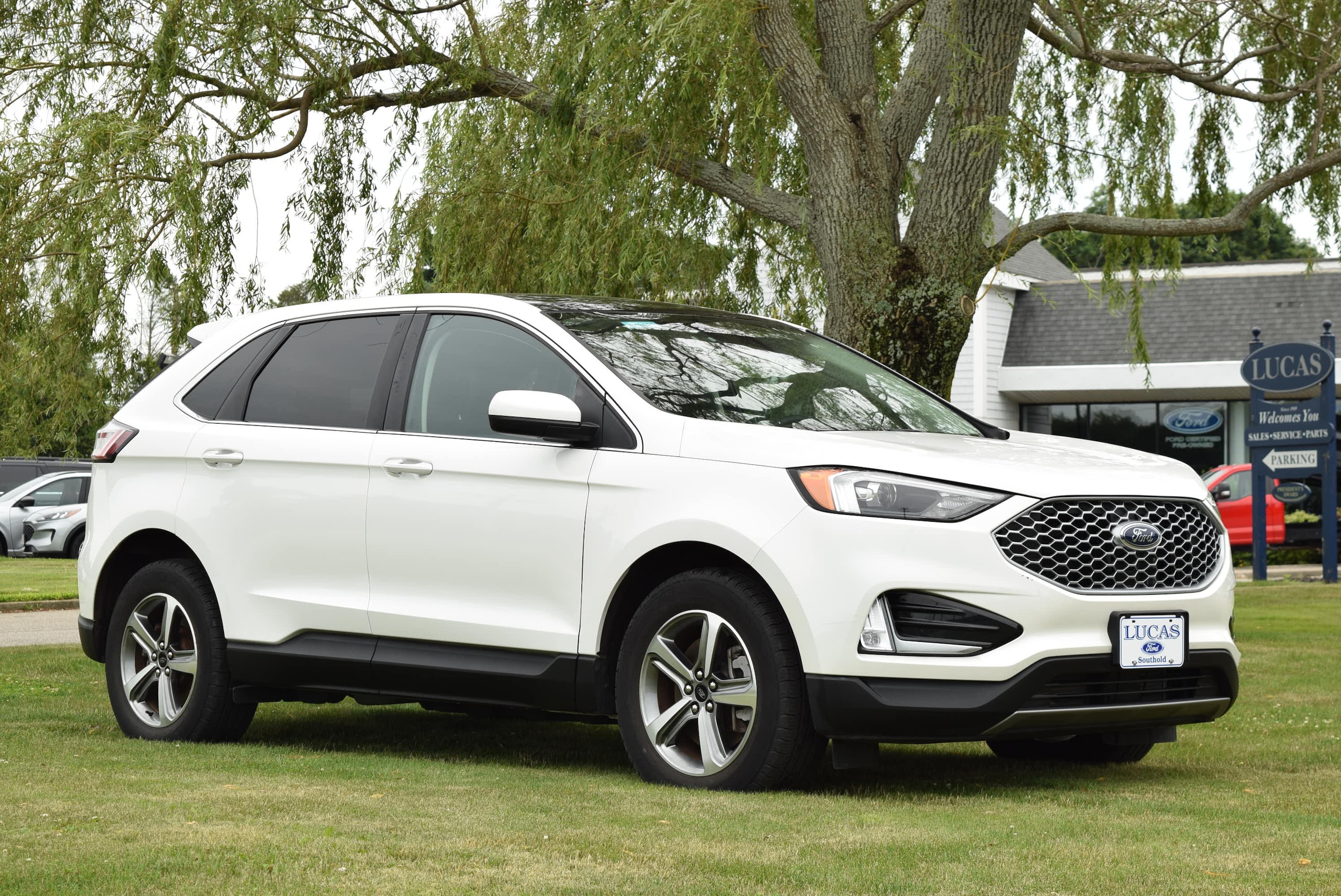 2023 Ford Edge