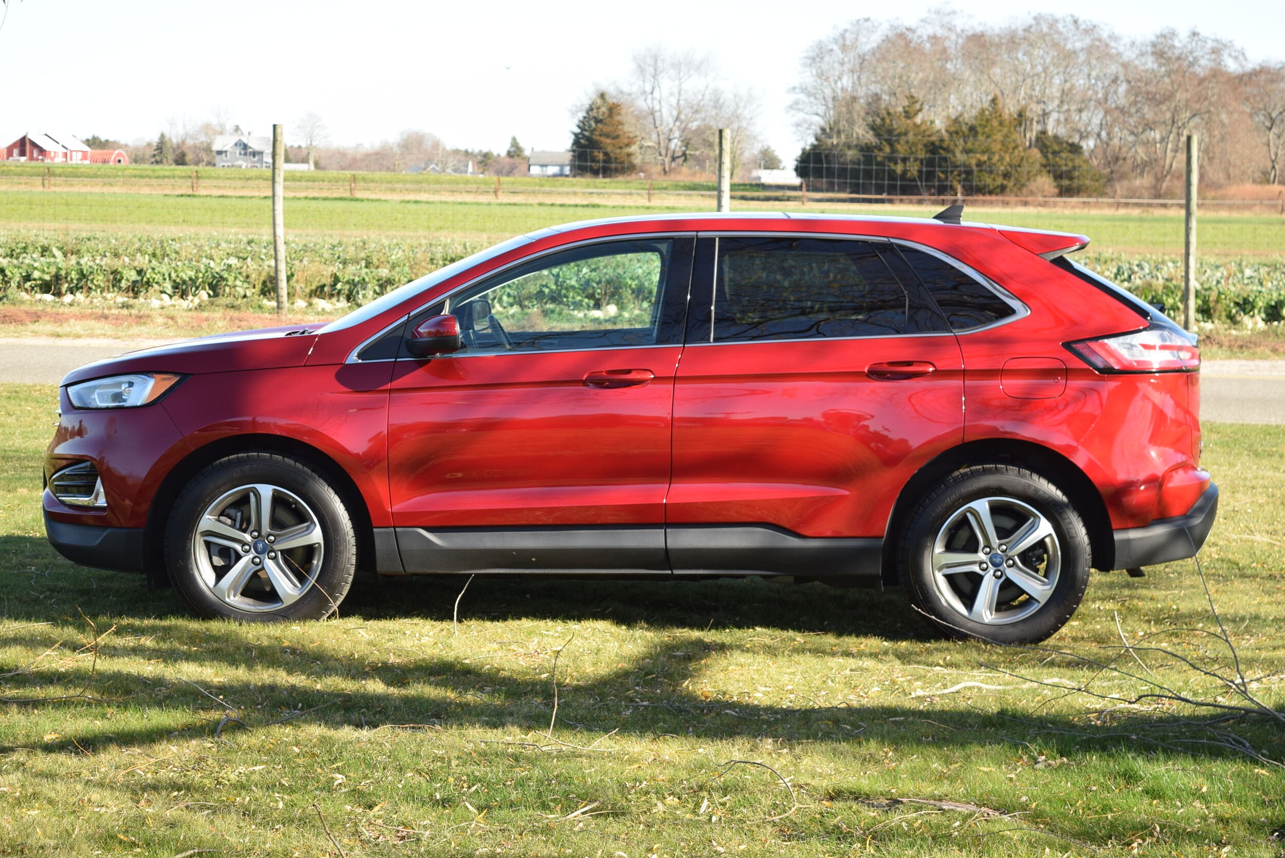 2021 Ford Edge SEL photo 4