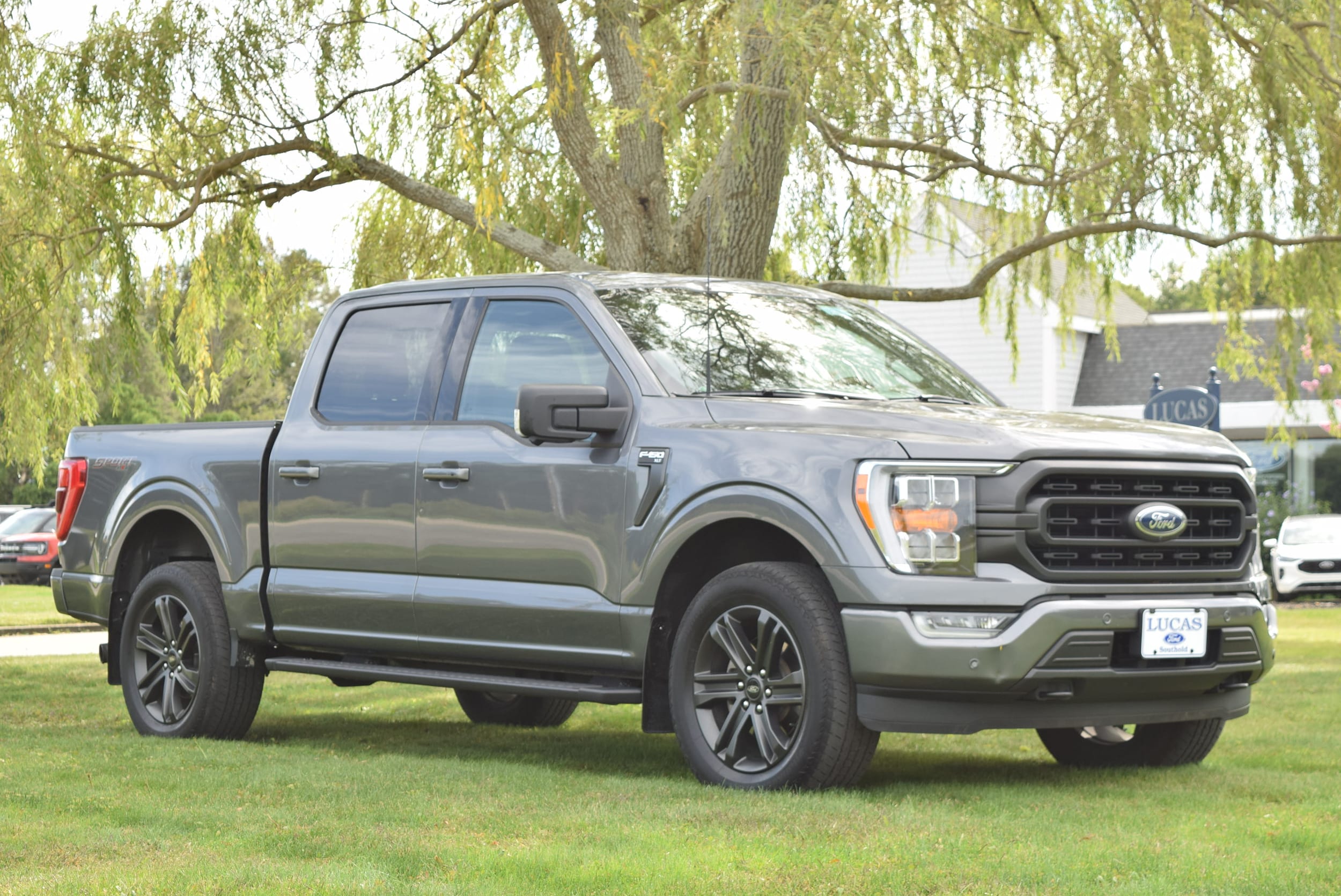 2021 Ford F-150 XLT's photo