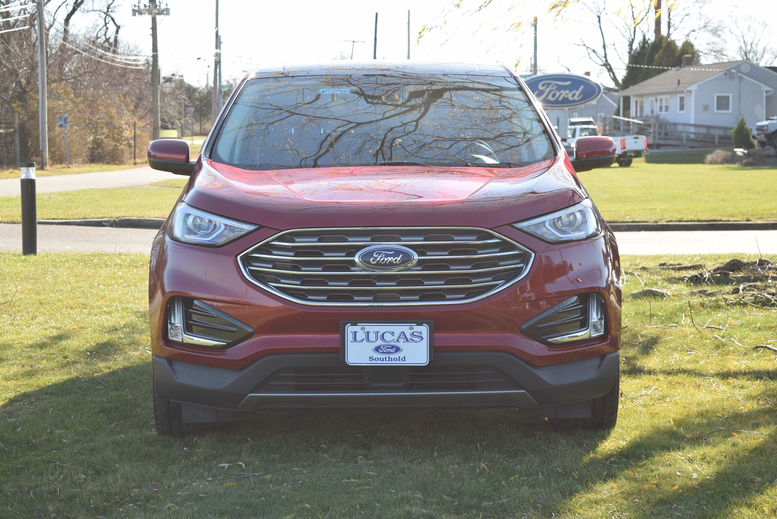 2021 Ford Edge SEL photo 2