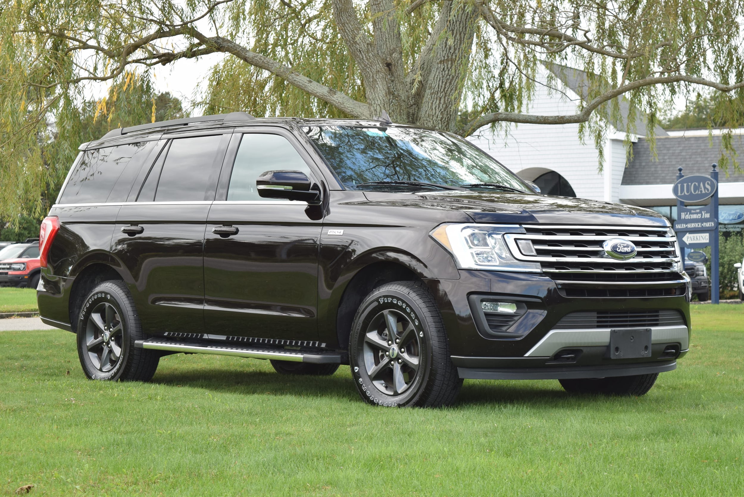 2021 Ford Expedition XLT's photo