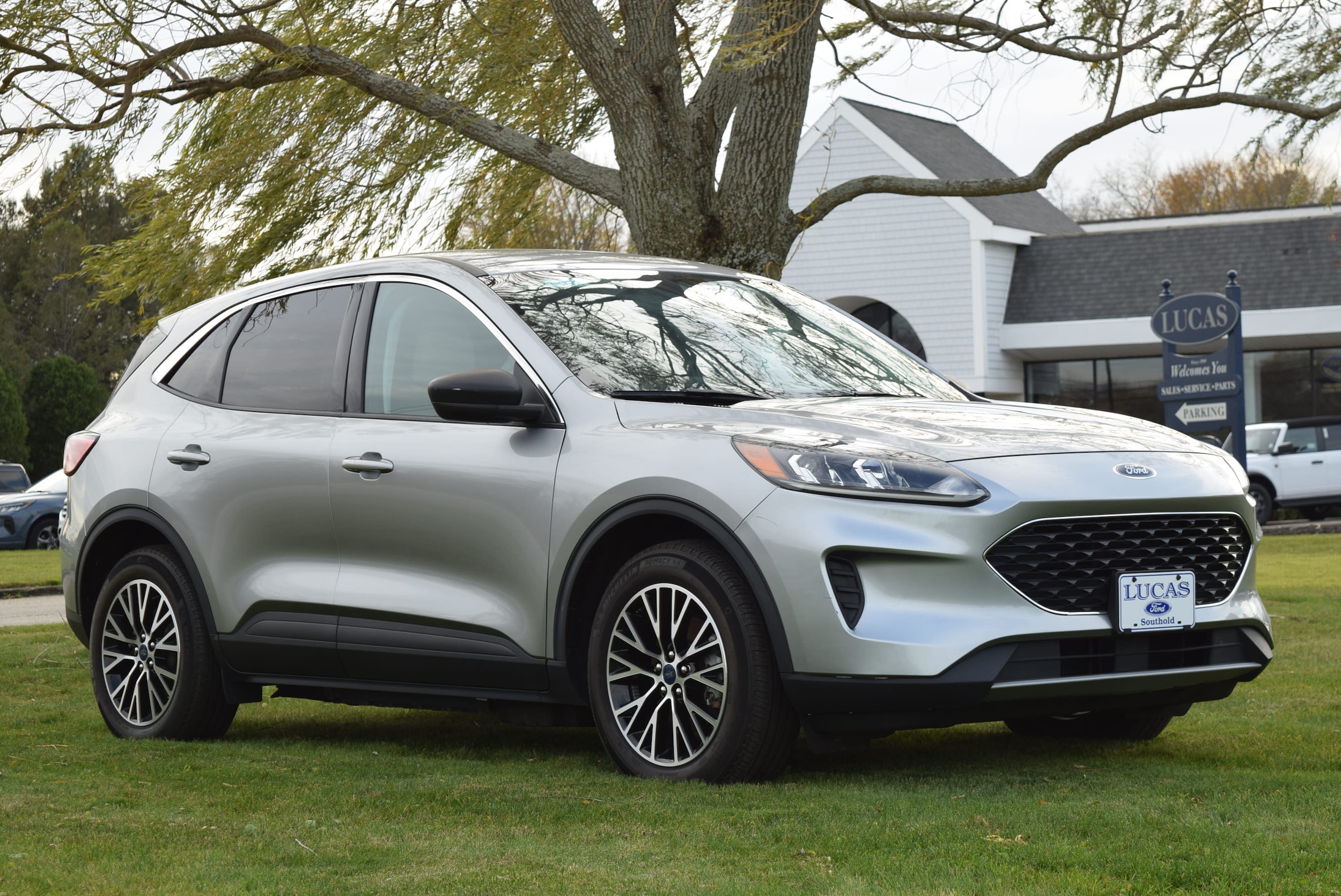 2022 Ford Escape SE's photo