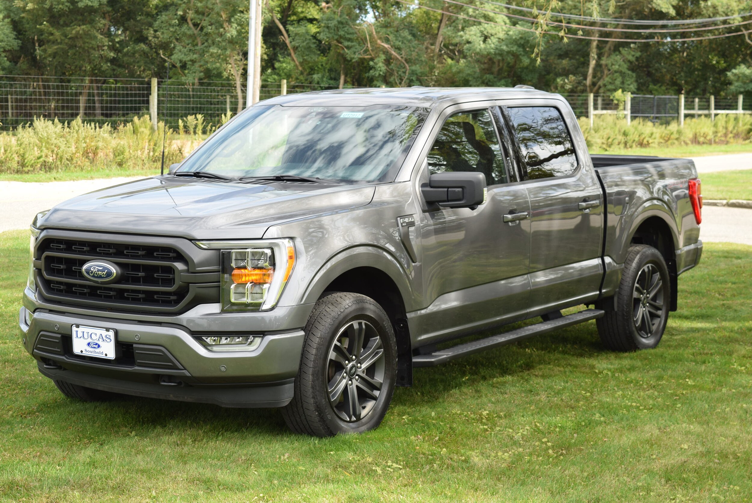 2021 Ford F-150 XLT photo 3