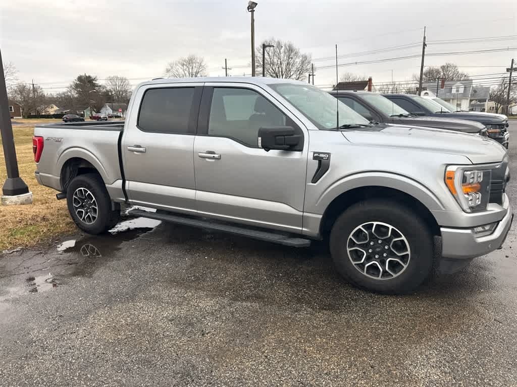 Used 2021 Ford F-150 XLT 4WD Supercrew 5.5 Box 4WD SuperCrew 5.5 Box