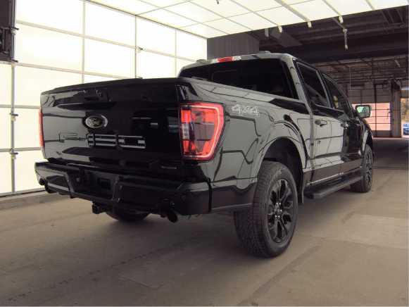 2023 Ford F-150 XLT photo 4