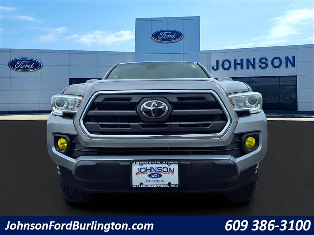2019 Toyota Tacoma SR5 Double Cab V6 photo 3