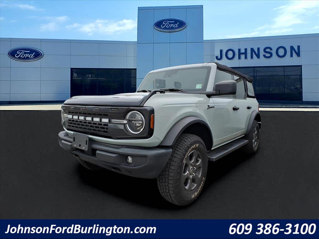 2022 Ford Bronco Big Bend photo 2
