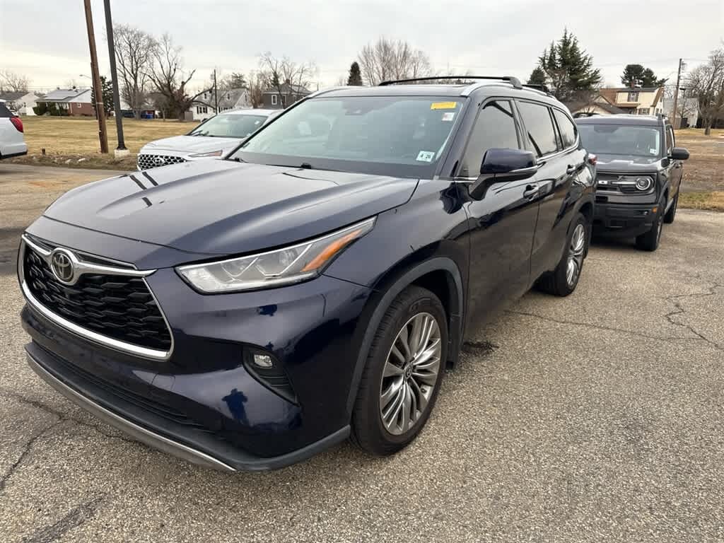 Used 2021 Toyota Highlander Platinum AWD (SE)
