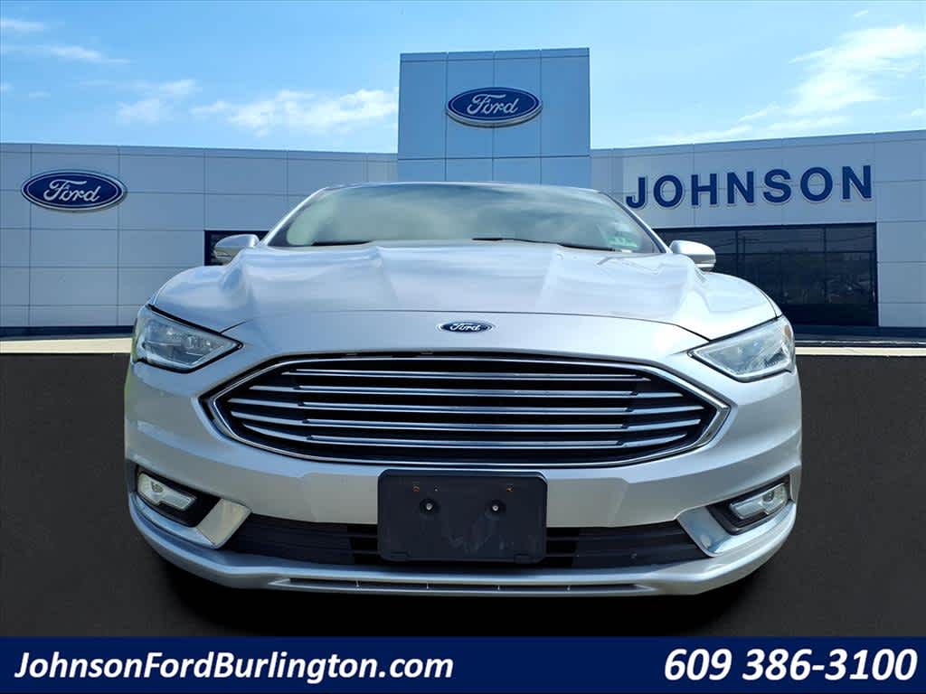 2017 Ford Fusion SE photo 3