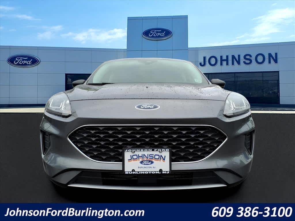 2022 Ford Escape SE photo 3