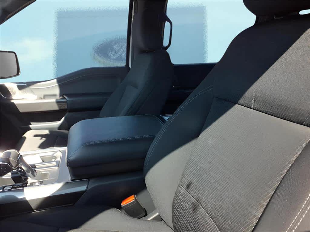 2023 Ford F-150 XLT photo 3