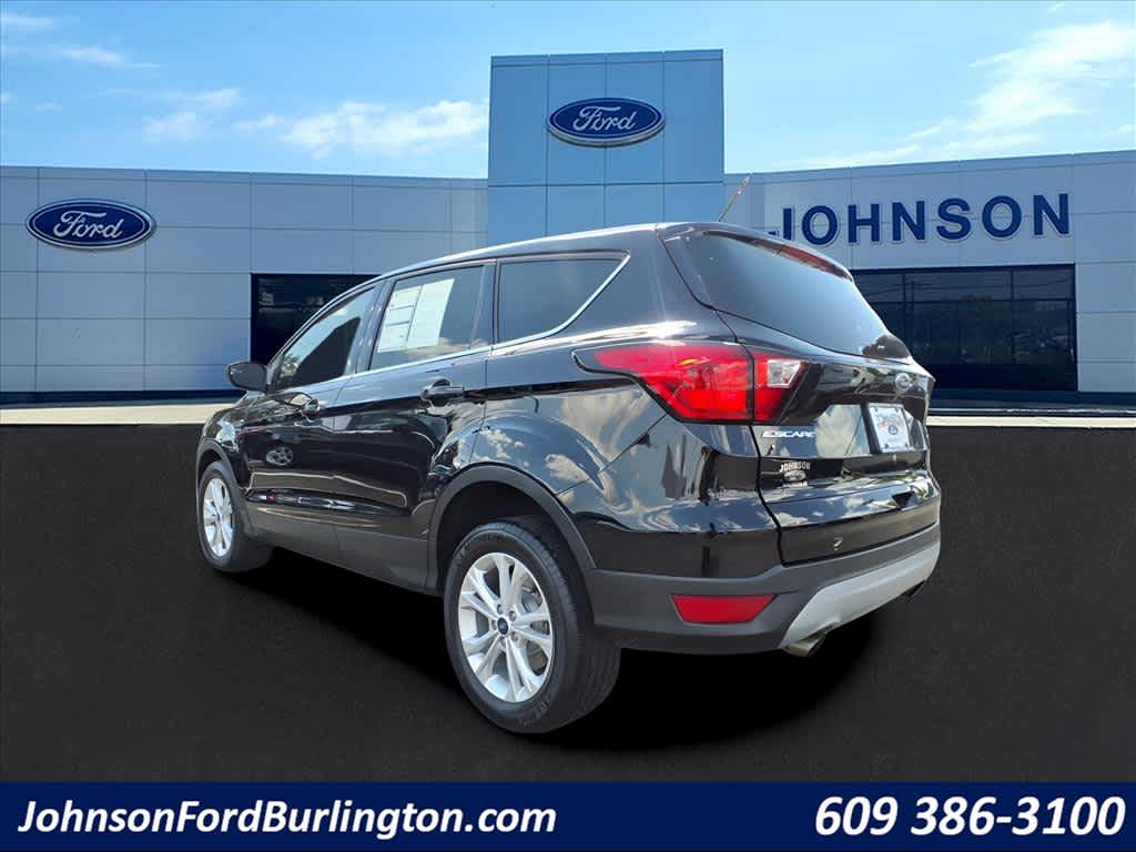 2019 Ford Escape SE photo 2