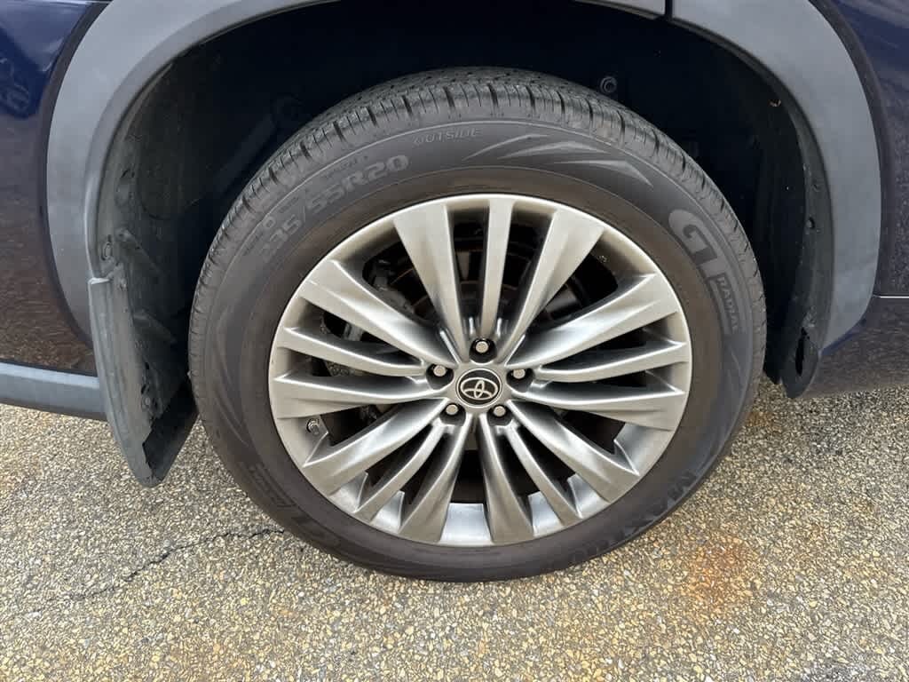 Used 2021 Toyota Highlander Platinum AWD (SE)
