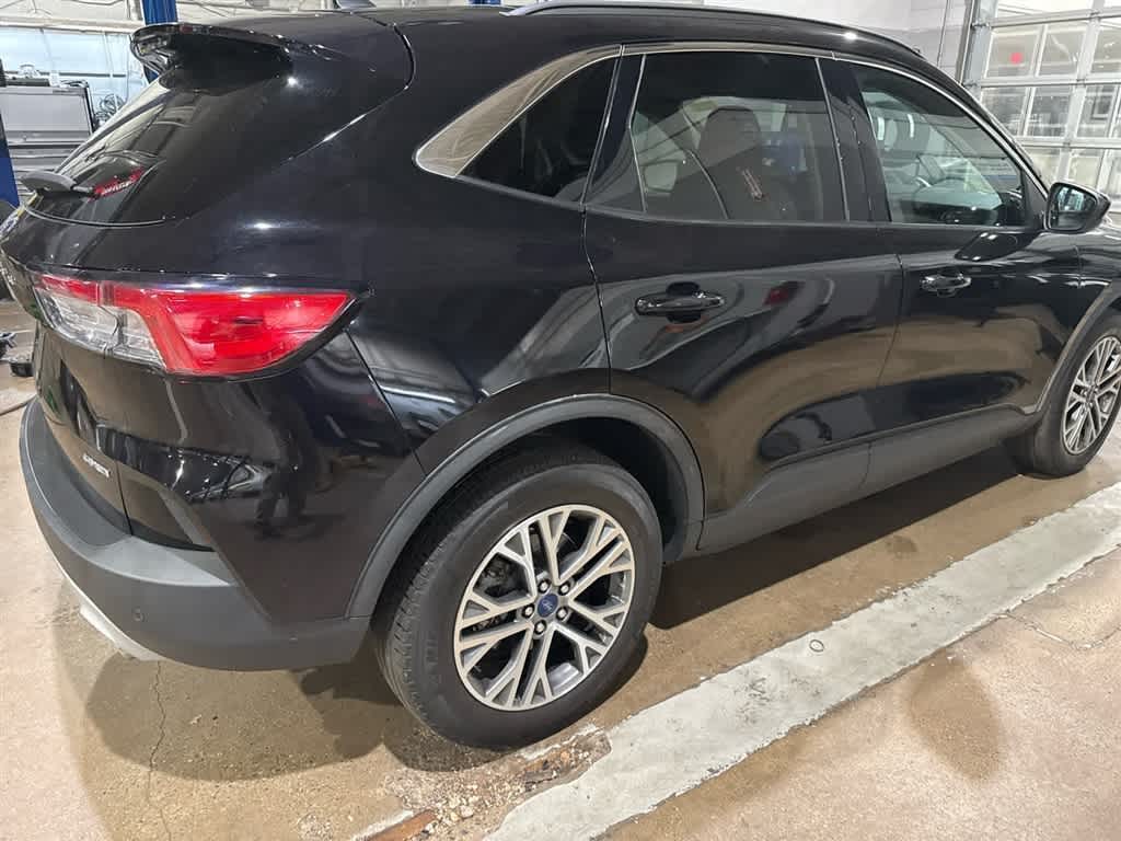 2022 Ford Escape SEL photo 3
