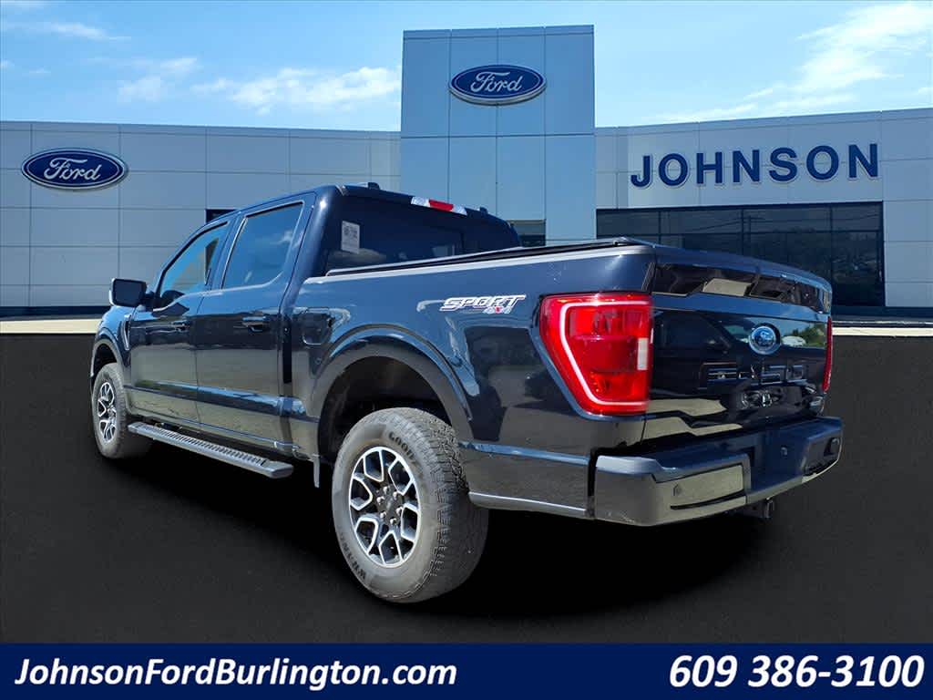 2022 Ford F-150 XLT photo 2