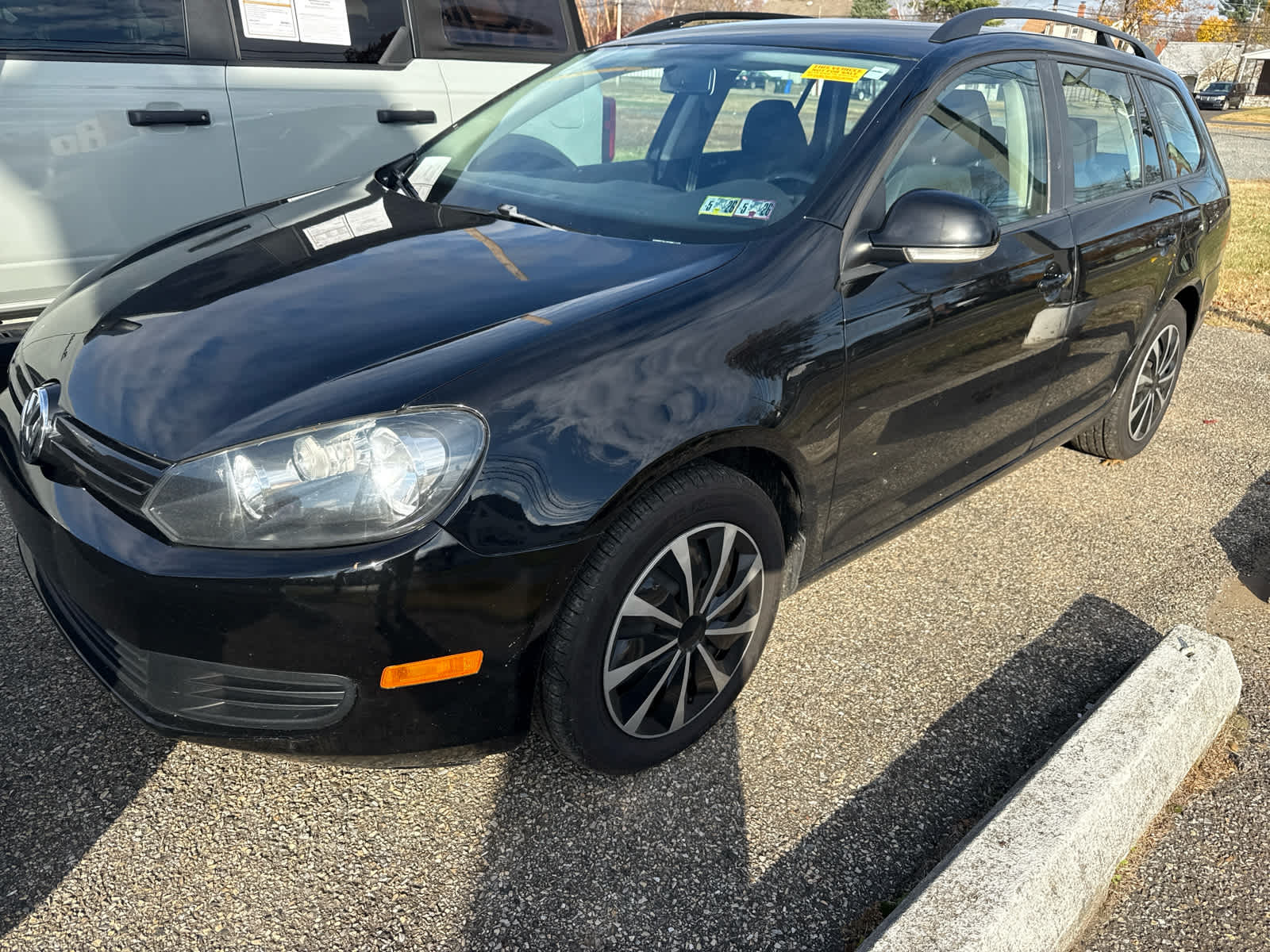 2014 Volkswagen Jetta SportWagen 2.5L S photo 3