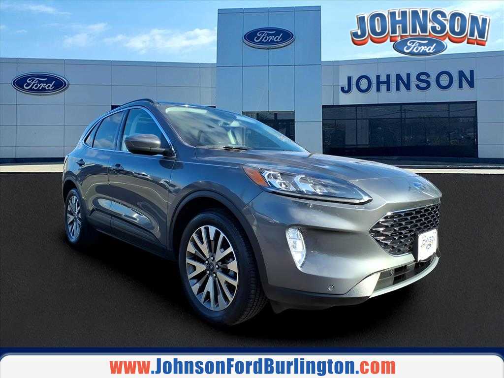 2022 Ford Escape Titanium's photo