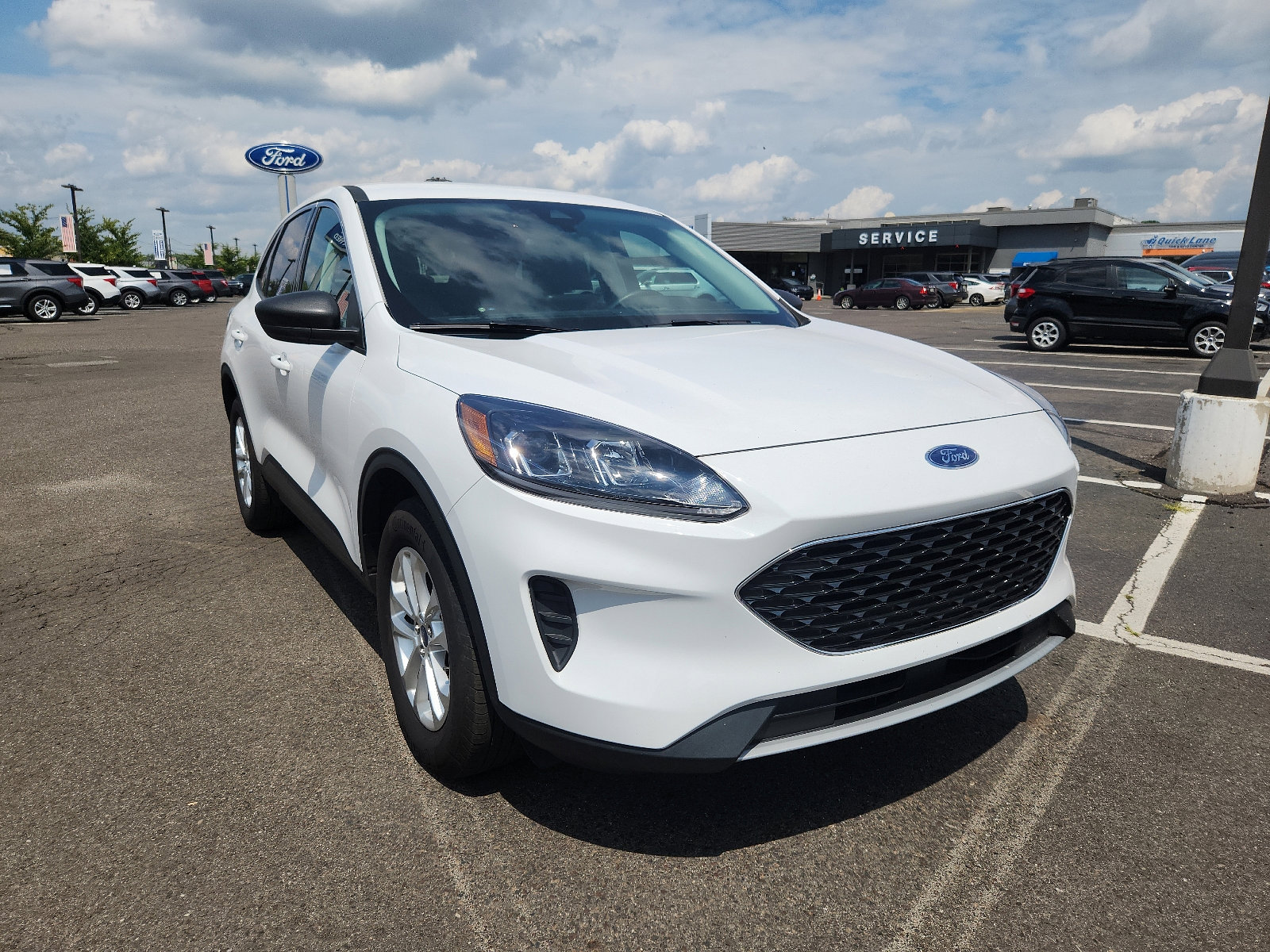 Used 2022 Ford Escape SE with VIN 1FMCU9G66NUA07305 for sale in Burlington, NJ