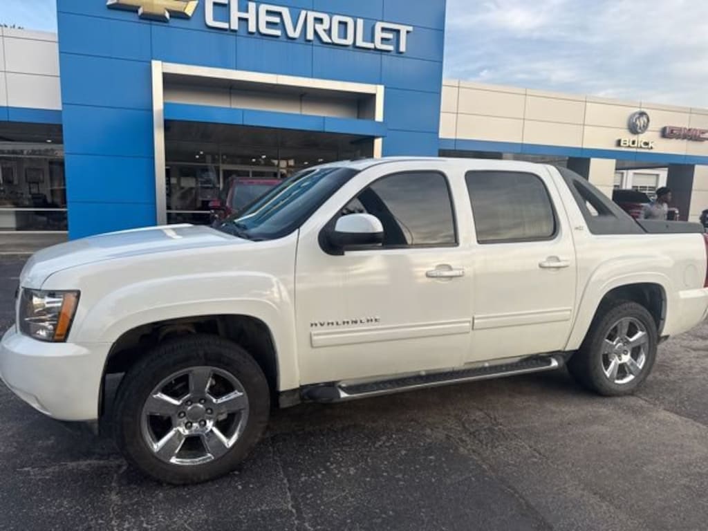 Used 2011 Chevrolet Avalanche LT Truck