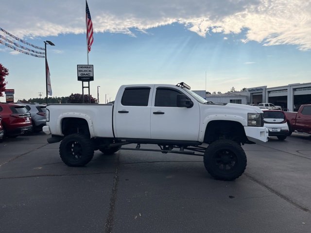 2013 Chevrolet Silverado 2500HD LT photo 2