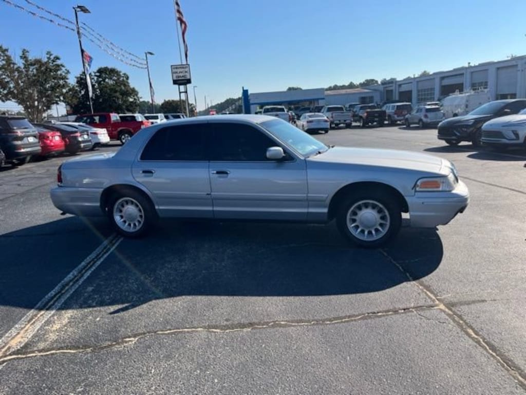 Used 2000 Ford Crown Victoria LX