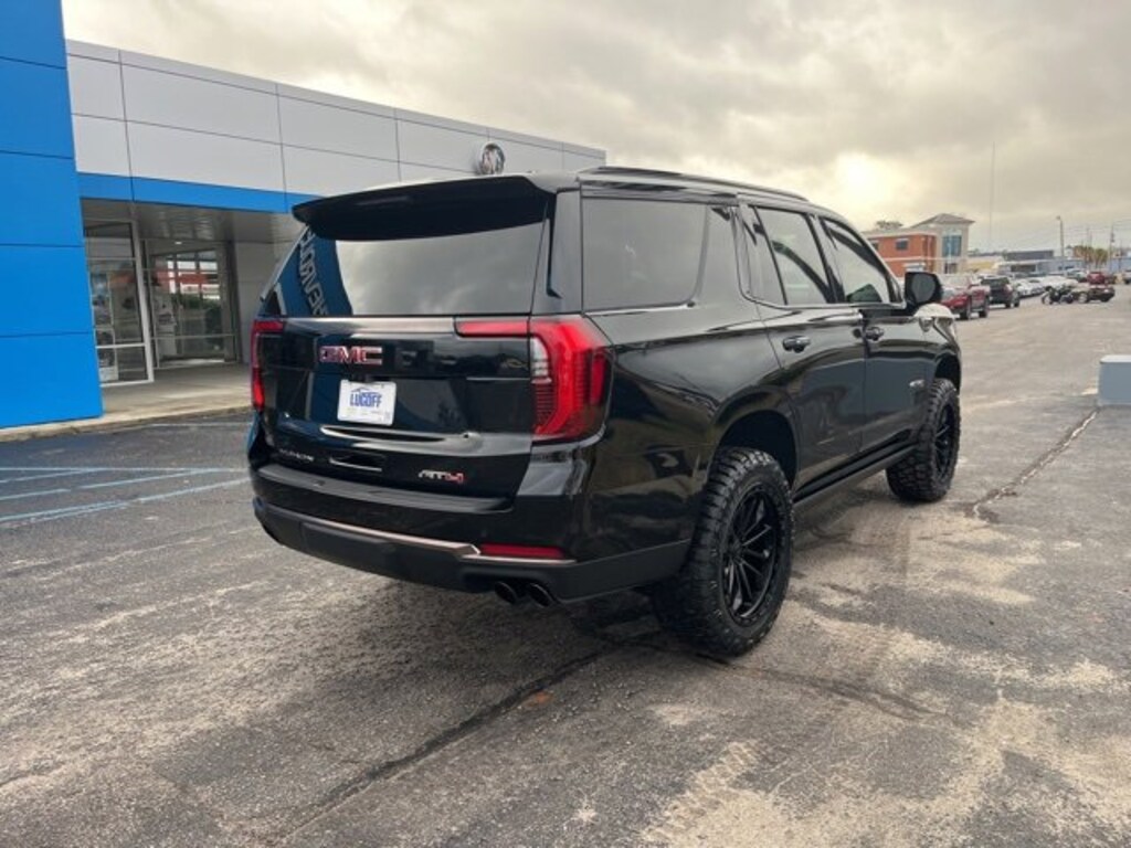 New 2025 GMC Yukon AT4 Ultimate SUV