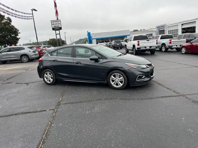 Used 2017 Chevrolet Cruze LT with VIN 3G1BE6SMXHS578424 for sale in Lugoff, SC