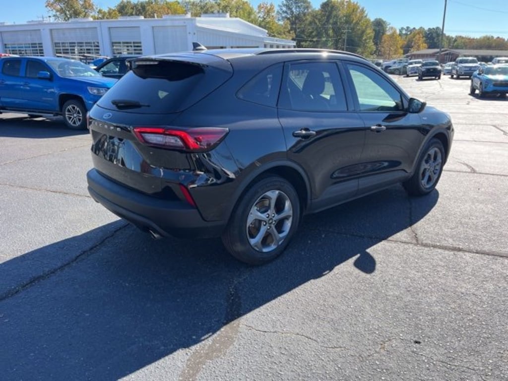 Used 2025 Ford Escape ST-Line