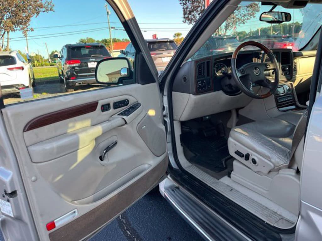 Used 2004 CADILLAC Escalade EXT SUV