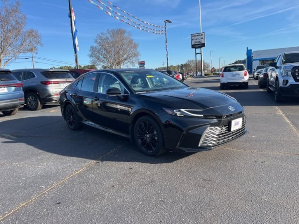 Used 2025 Toyota Camry LE