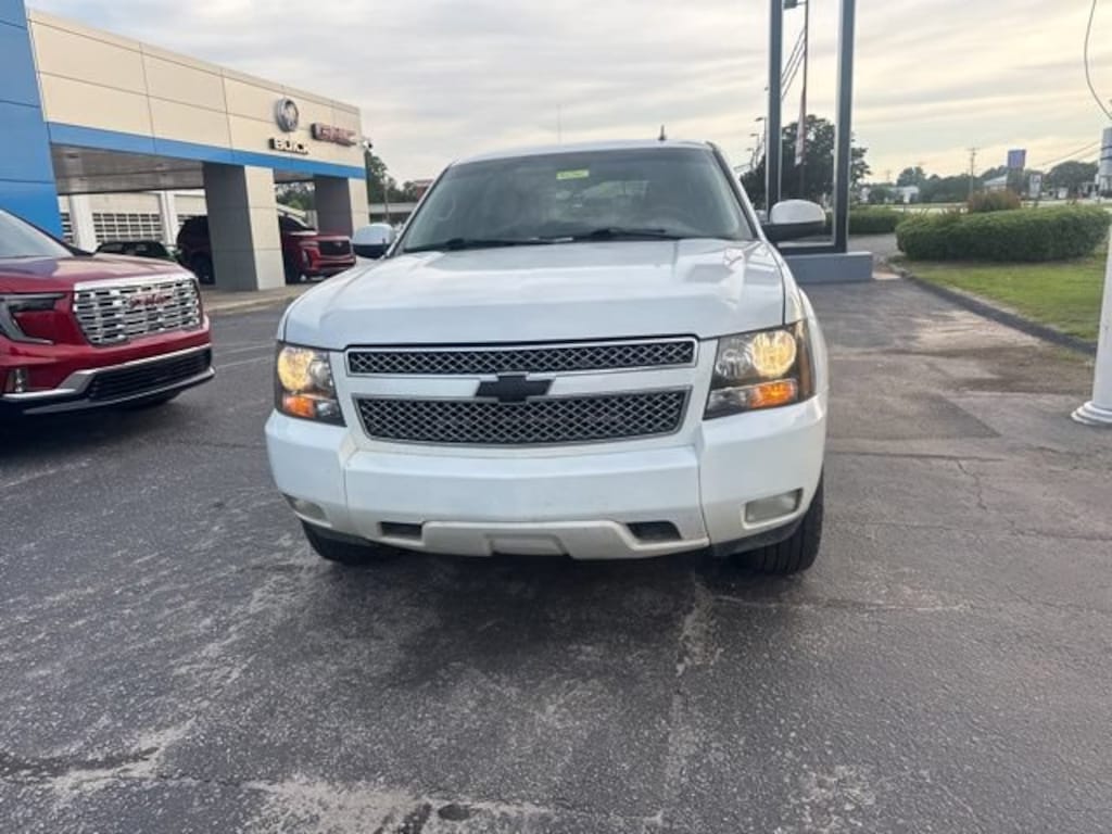 Used 2011 Chevrolet Avalanche LT Truck
