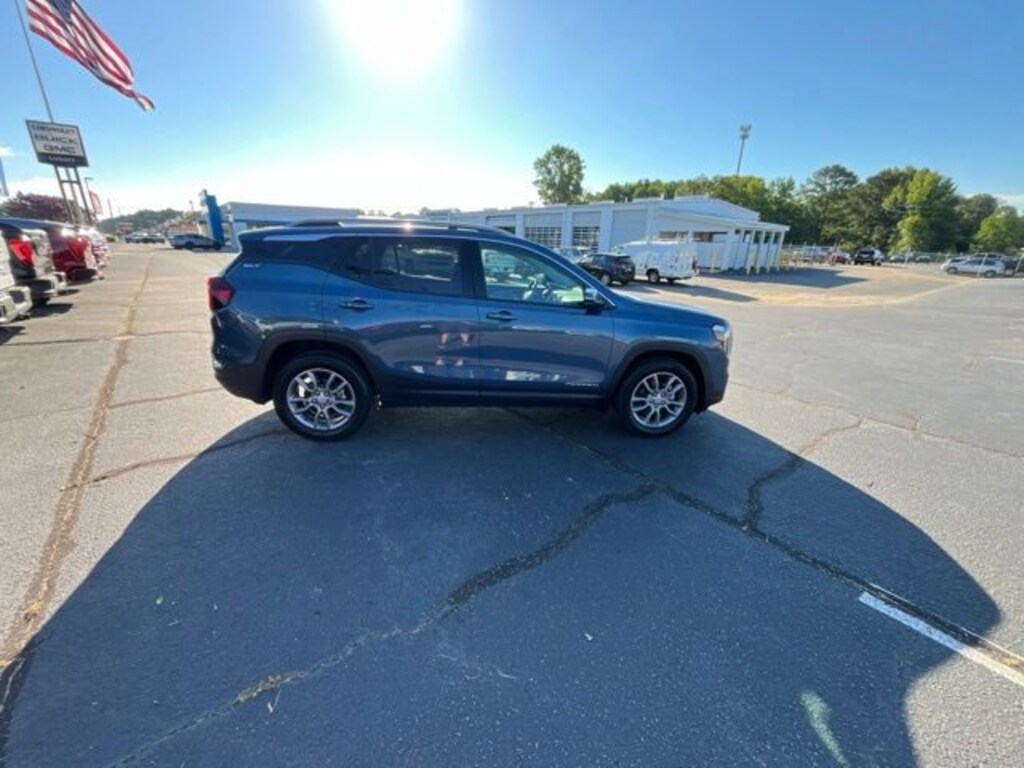 Used 2024 GMC