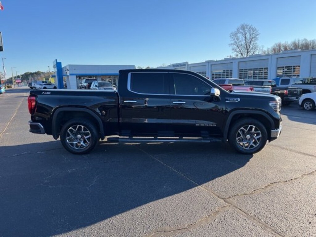 Used 2024 GMC Sierra 1500 SLT Truck