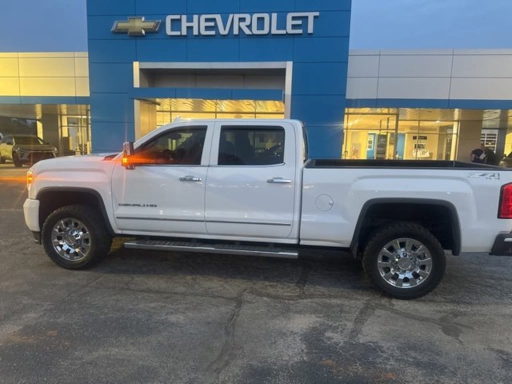 Used 2015 GMC Sierra 2500 HD Denali Truck