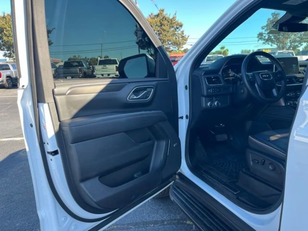 Used 2024 GMC Yukon AT4 SUV