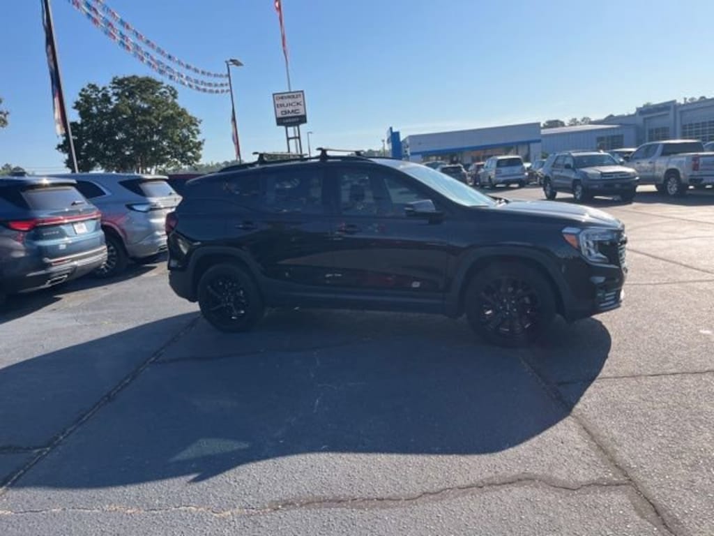 Used 2023 GMC Terrain SLT SUV