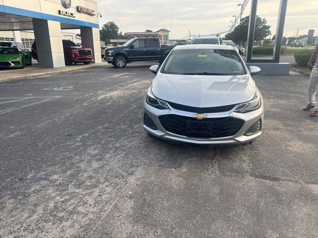 Used 2019 Chevrolet Cruze LT with VIN 1G1BE5SMXK7140146 for sale in Lugoff, SC