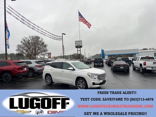2023 GMC Terrain Denali's photo