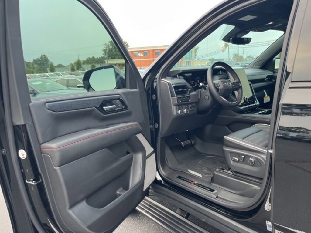 New 2025 GMC Yukon AT4 Ultimate SUV