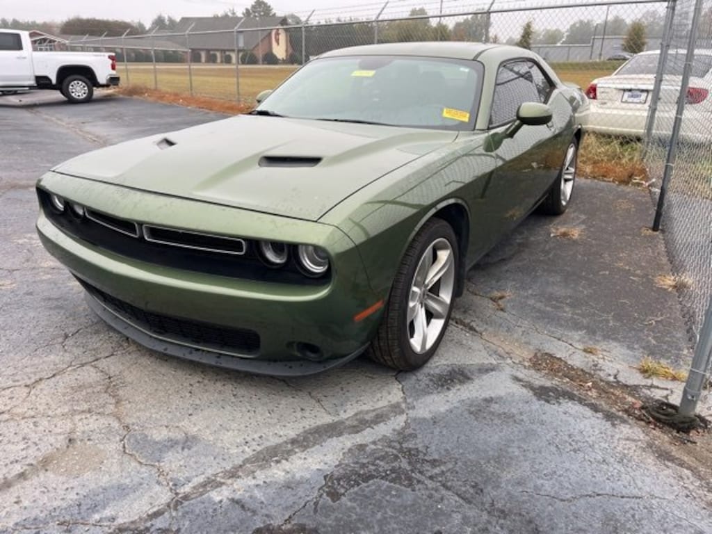 Used 2018 Dodge Challenger SXT