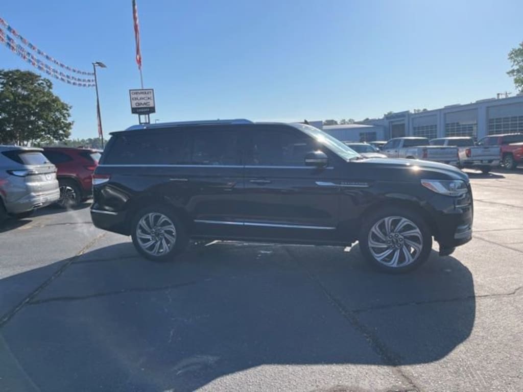 Used 2022 Lincoln Navigator Reserve