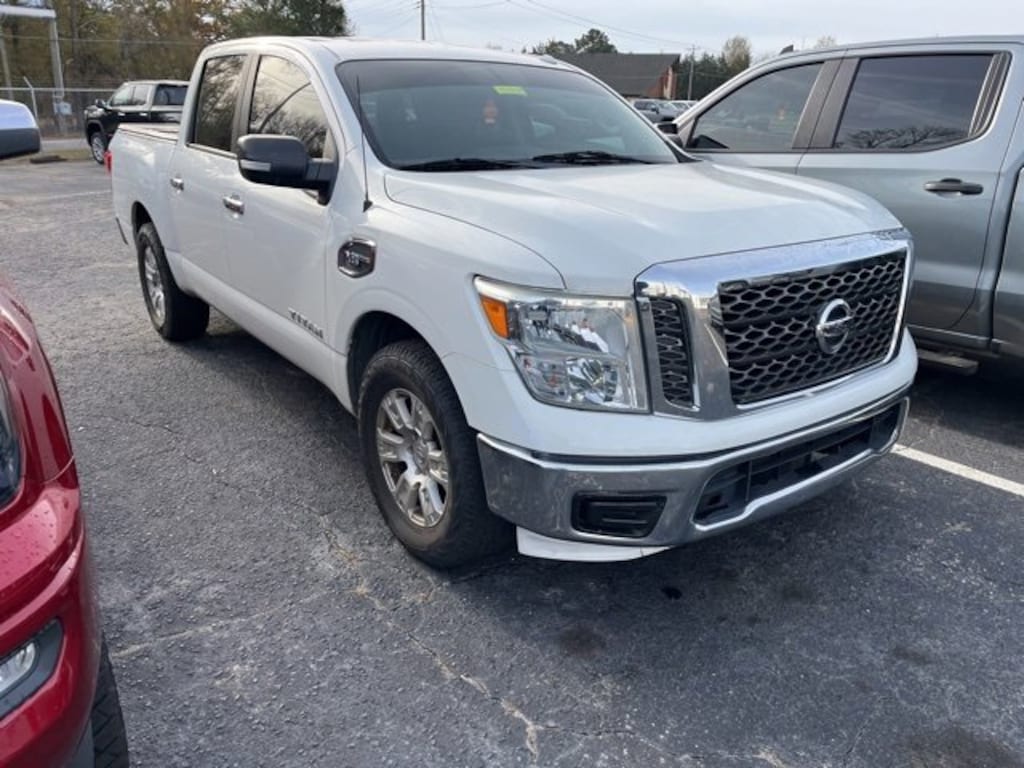 Used 2017 Nissan Titan SV