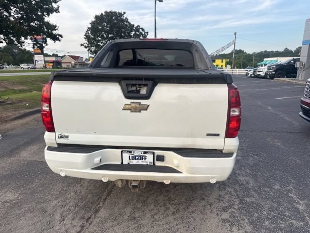 Used 2011 Chevrolet Avalanche LT Truck